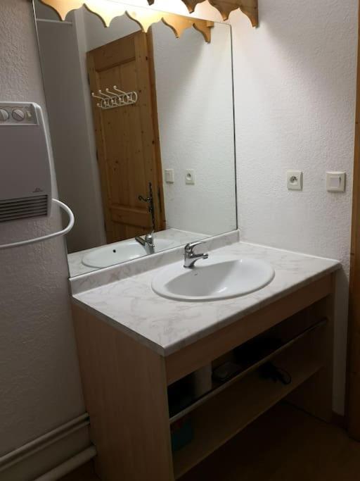 Bel Appartement En Residence Avec Piscines Samoëns Zewnętrze zdjęcie