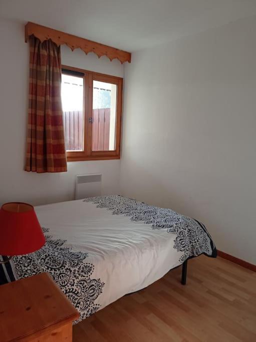 Bel Appartement En Residence Avec Piscines Samoëns Zewnętrze zdjęcie